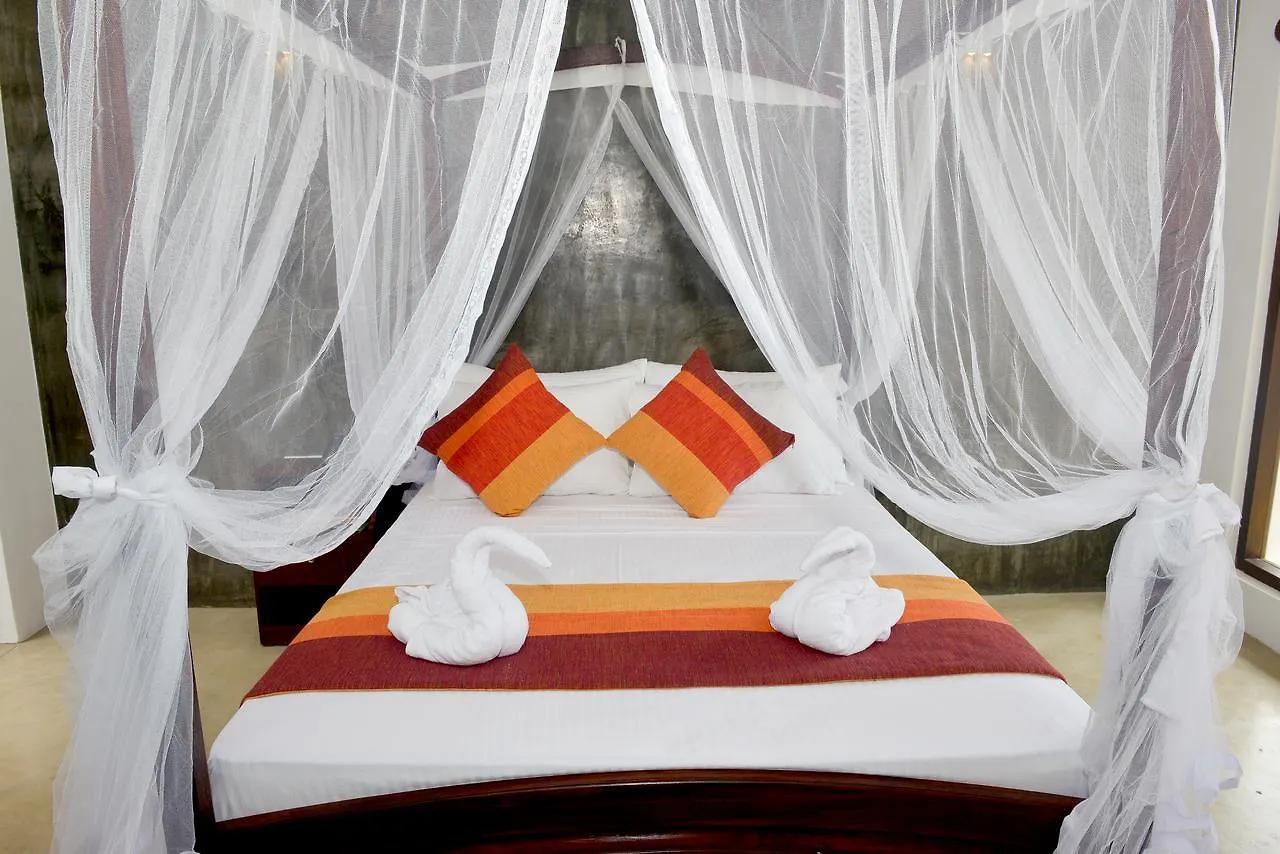 ***  Olanro Hotel Negombo Sri Lanka